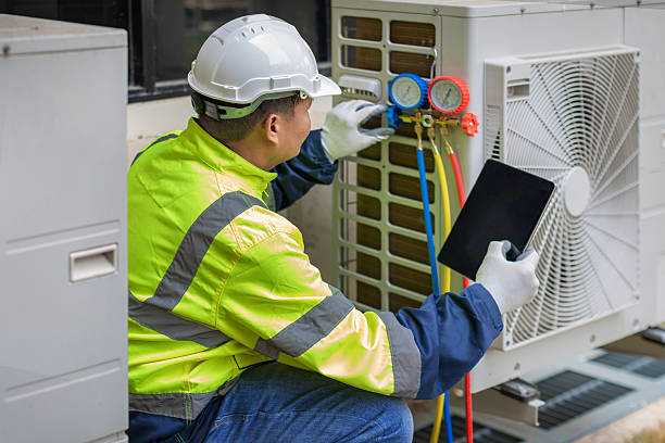 Professional Heat Pump Repair technician working in Thousand Palms, CA